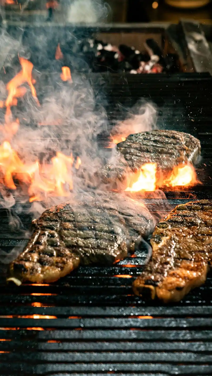Carne madurada sobre la brasa de carbón