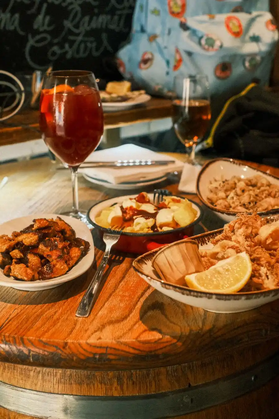 Mesa de pintxos y tapas